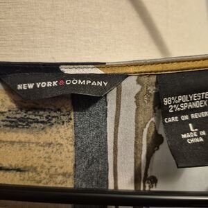 New York & Company Multicolor Top